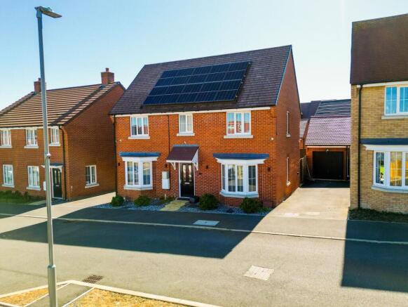 4 bed property, in Olympia Way, £630,000