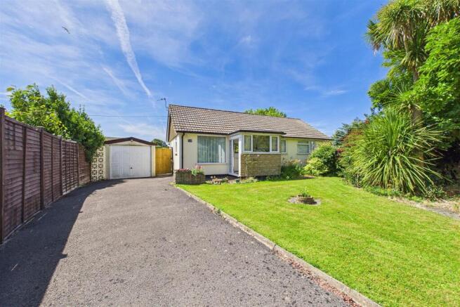 3 bed property, in Old Church Road, £400,000