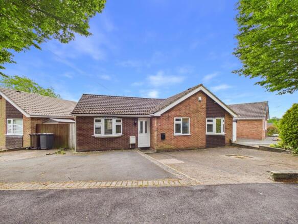 3 bed property, in Brayfield Road, £270,000