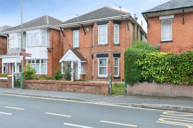 4 bed property, in Bengal Road, £390,000