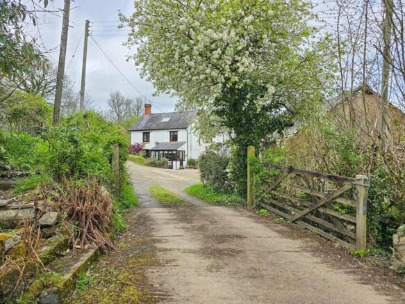 4 bed property, in Meeth, £680,000