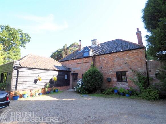 3 bed property, in Yoxford, £635,000