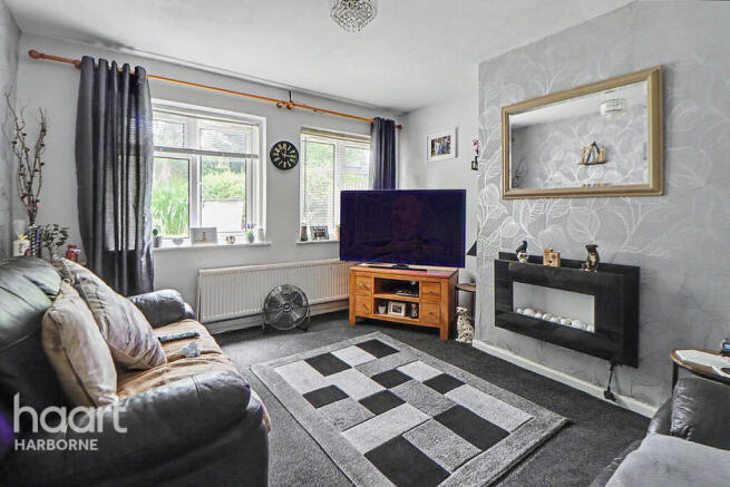 1 bed property, in Cromwell Lane, £110,000