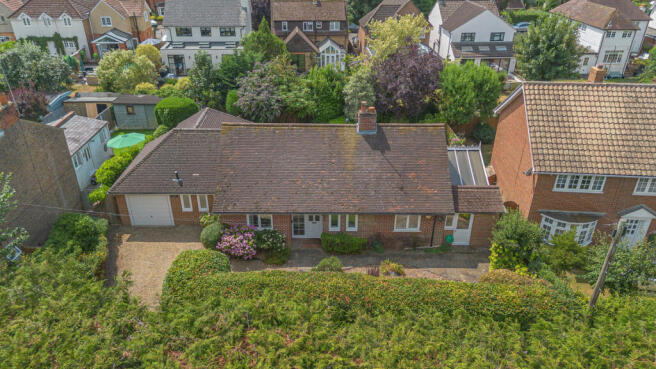 3 bed property, in School Lane, £750,000