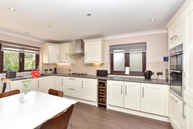 4 bed property, in Capstone Road, £650,000