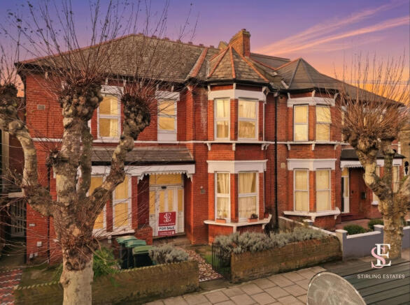 5 bed property, in Belmont Road, £1,400,000