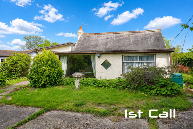 2 bed property, in The Chase, £650,000