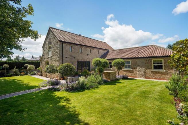 4 bed property, in Back Lane, £825,000