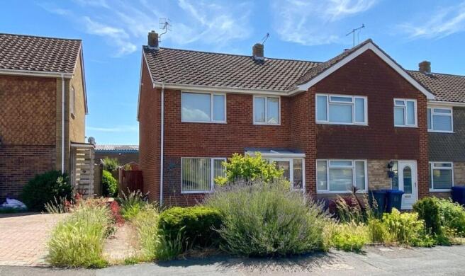3 bed property, in Dankton Gardens, £325,000