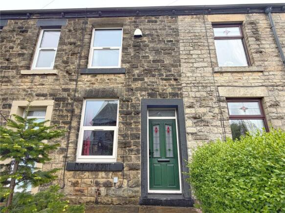 2 bed property, in Church Street, £190,000