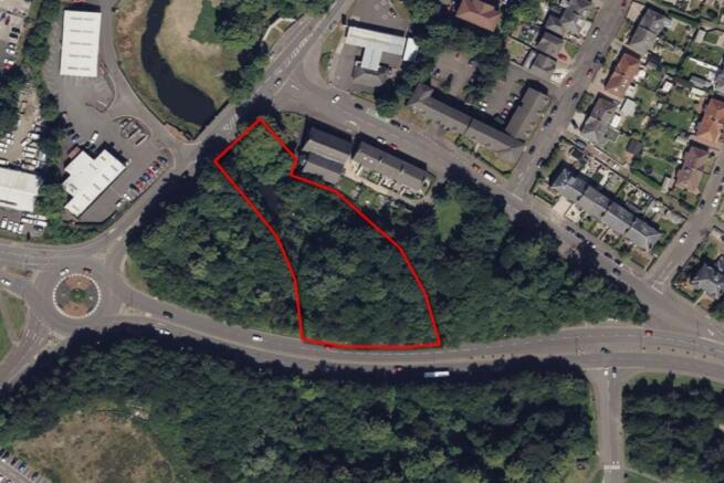 Land, in 1.33 Acres At Rouken Glen Road, £65,000