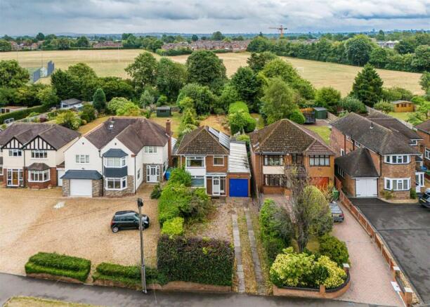 3 bed property, in 26 Elliotts Lane, £375,000
