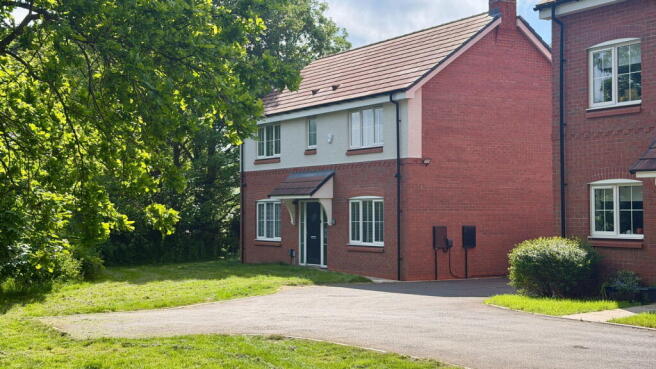 4 bed property, in Wade Close, £695,000