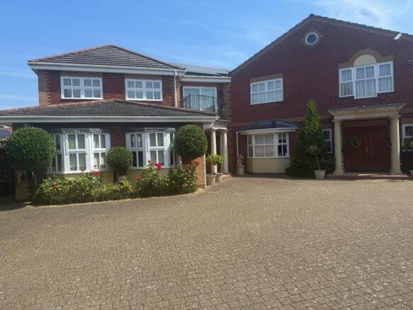 7 bed property, in Westbourne Gardens, £895,000