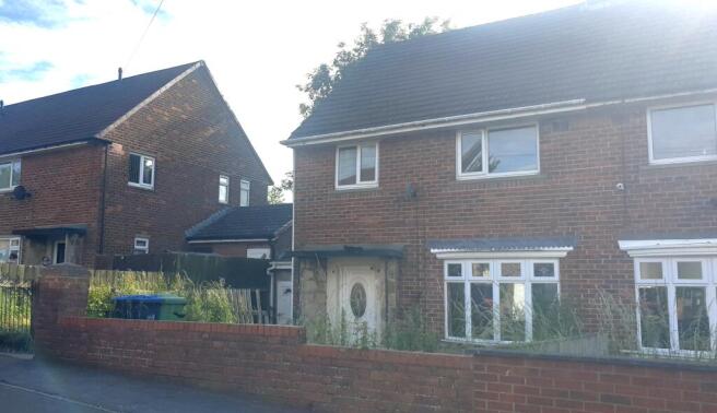 Land, in 6 Wolsey Road, £30,000