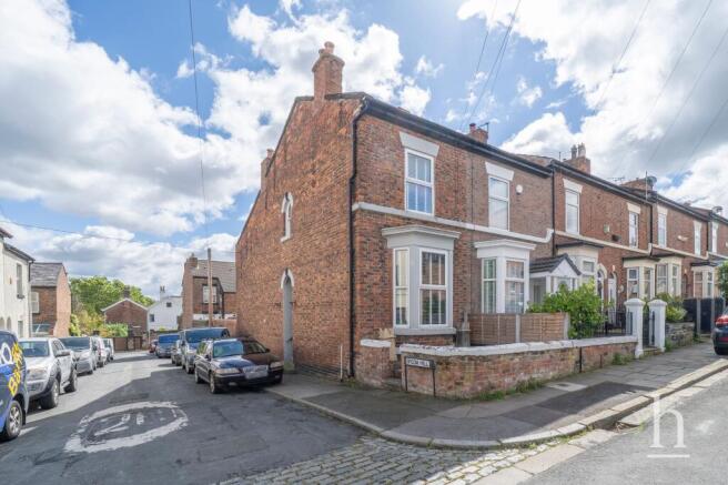 2 bed property, in Heather Brow, £185,000
