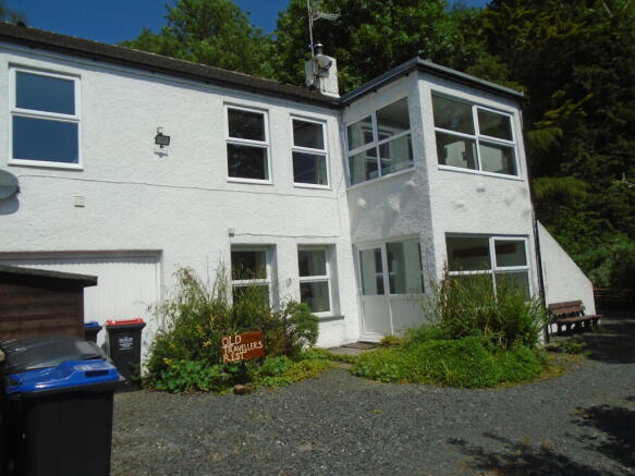 5 bed property, in Travellers Rest, £210,000