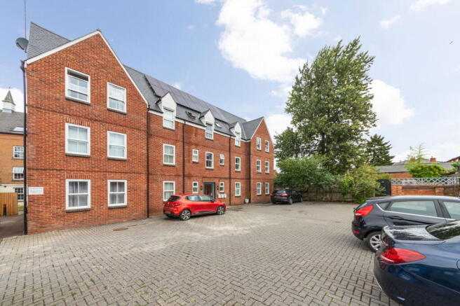 24 bed property, in Middleton Road, £2,450,000
