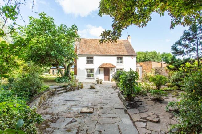 4 bed property, in Shottendane Farm, £1,950,000