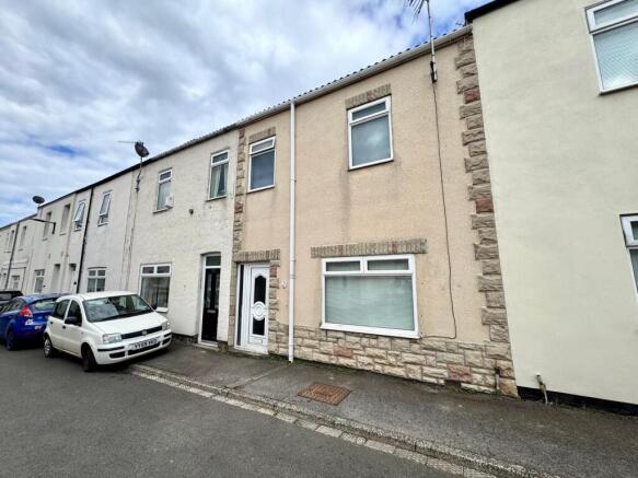 3 bed property, in Dale Street, £69,950
