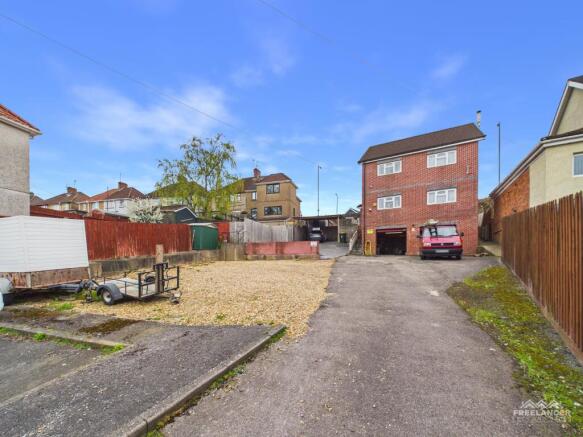 4 bed property, in Malpas Road, £399,950