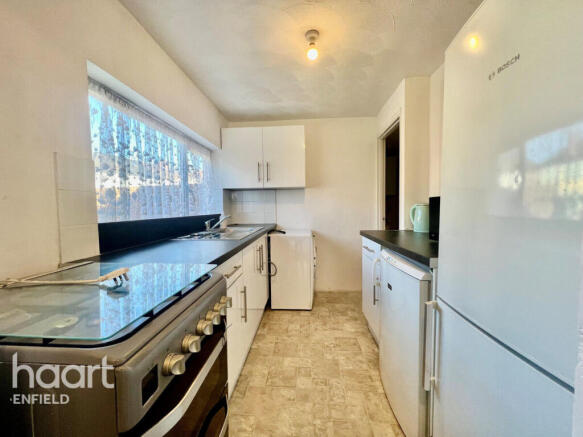 1 bed property, in Tynemouth Drive, £325,000