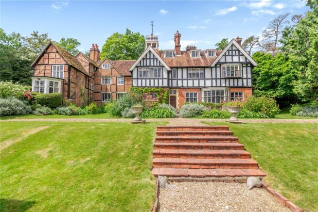 12 bed property, in Spring Lane, £2,500,000