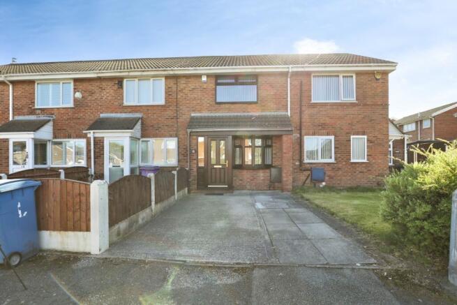 2 bed property, in Mercer Drive, £135,000