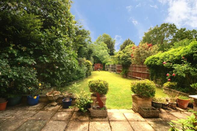 4 bed property, in Red Oak Close, £775,000