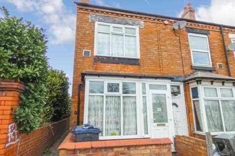 3 bed property, in Holder Road, £200,000