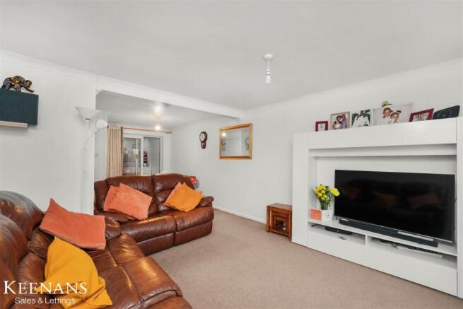 2 bed property, in Wesley Street, £190,000