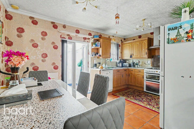 3 bed property, in Whittington Avenue, £535,000