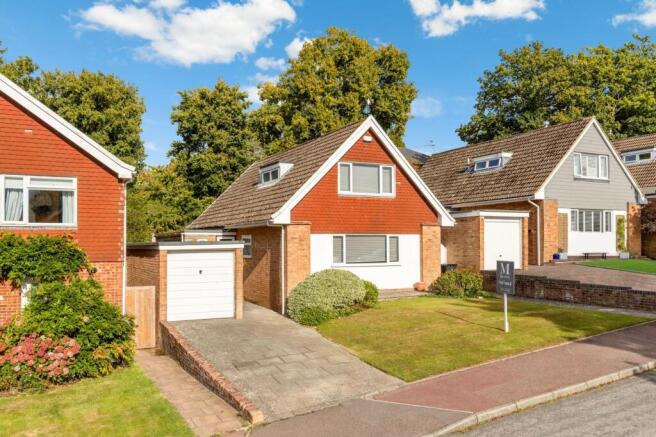 3 bed property, in Broadwater Rise, £625,000