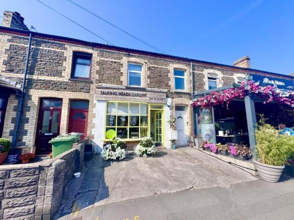 1 bed property, in Merthyr Road, £130,000