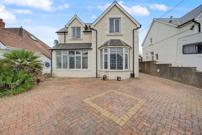 4 bed property, in West Road, £475,000