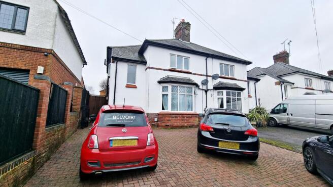 3 bed property, in Bedford Road, £300,000