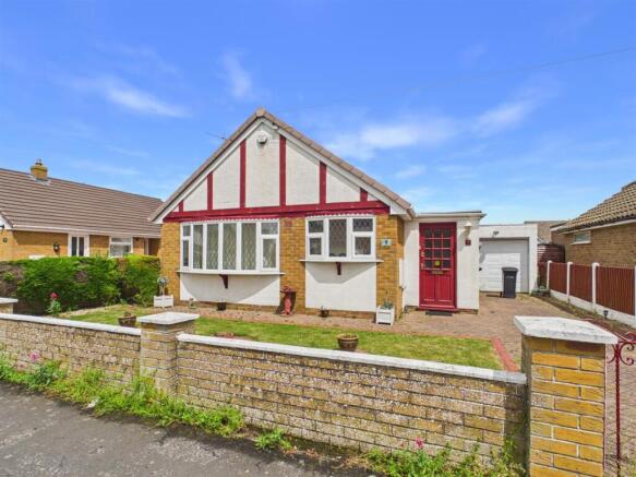 2 bed property, in The Strand, £159,950
