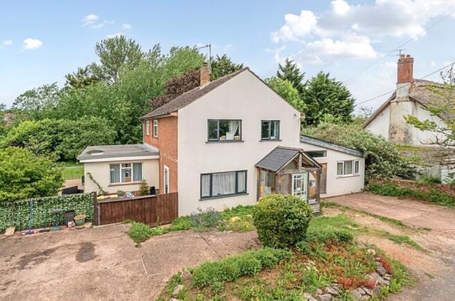 4 bed property, in Exton, £650,000