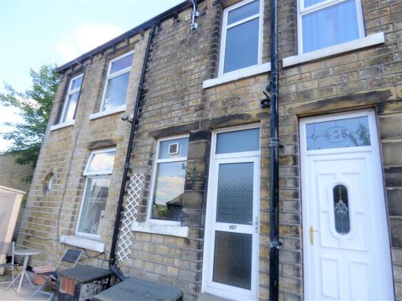 1 bed property, in Manchester Road, £87,500