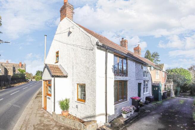 2 bed property, in Nether Haugh, £225,000
