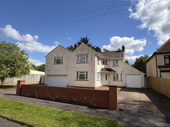 4 bed property, in Well Close, £650,000