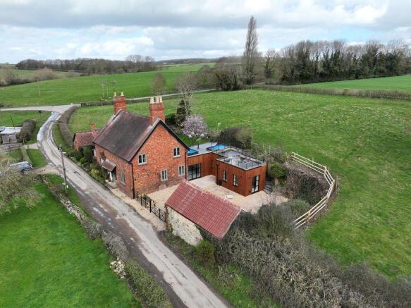 3 bed property, in Mill Lane, £650,000