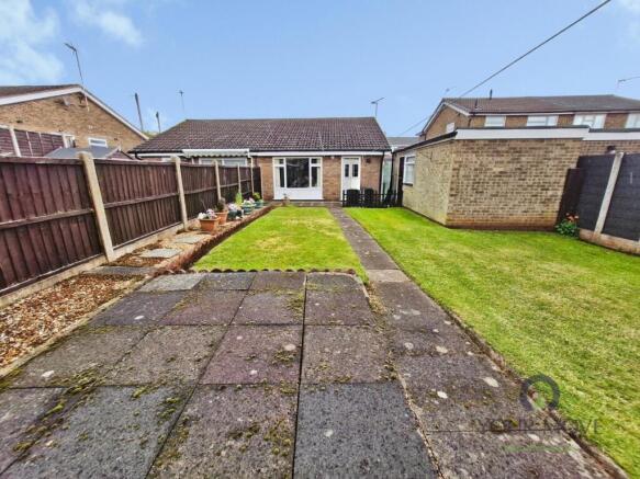 2 bed property, in Priory Close, £230,000