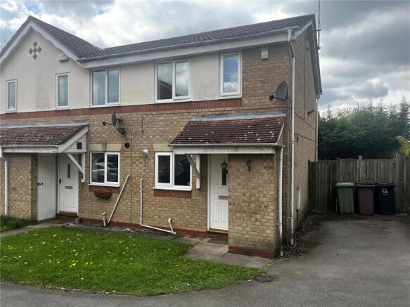 2 bed property, in Old Quarry Close, £160,000