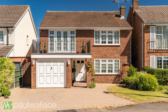 4 bed property, in West Close, £699,995