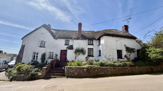 3 bed property, in Fuchsia Cottage, £130,000