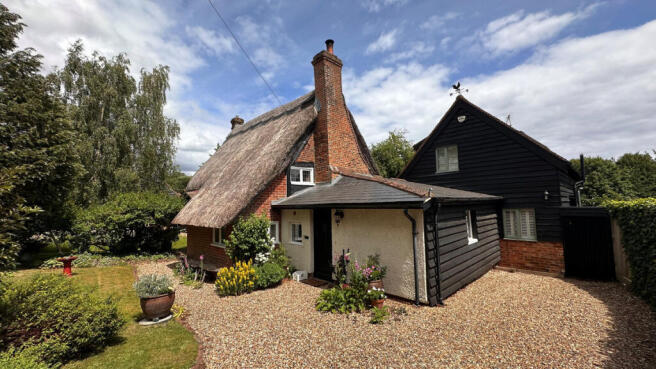 4 bed property, in Cherry Garden Lane Maidenhead, £1,250,000