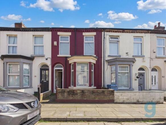 2 bed property, in Elm Road, £98,000