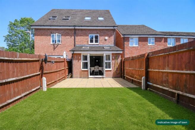 3 bed property, in Urquhart Road, £365,000