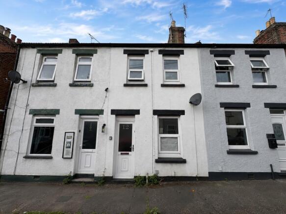 3 bed property, in Hamilton Street, £160,000